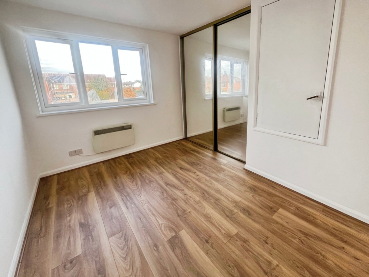Linslade Close, Hounslow