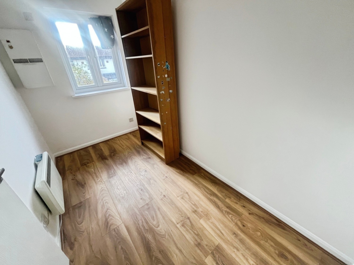 Linslade Close, Hounslow