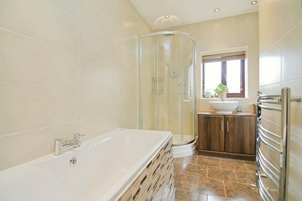 Hough Side Road, Pudsey, LS28 9JJ