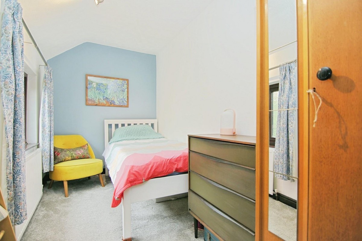 Hough Side Road, Pudsey, LS28 9JJ