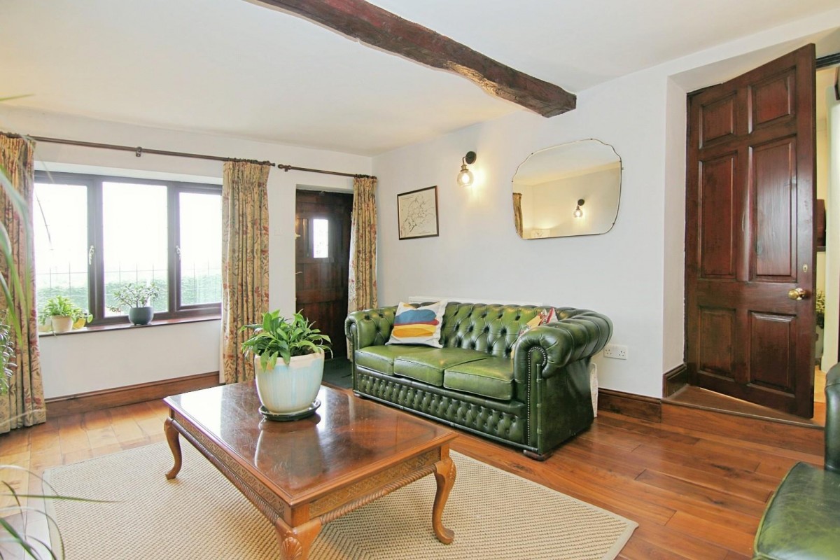 Hough Side Road, Pudsey, LS28 9JJ