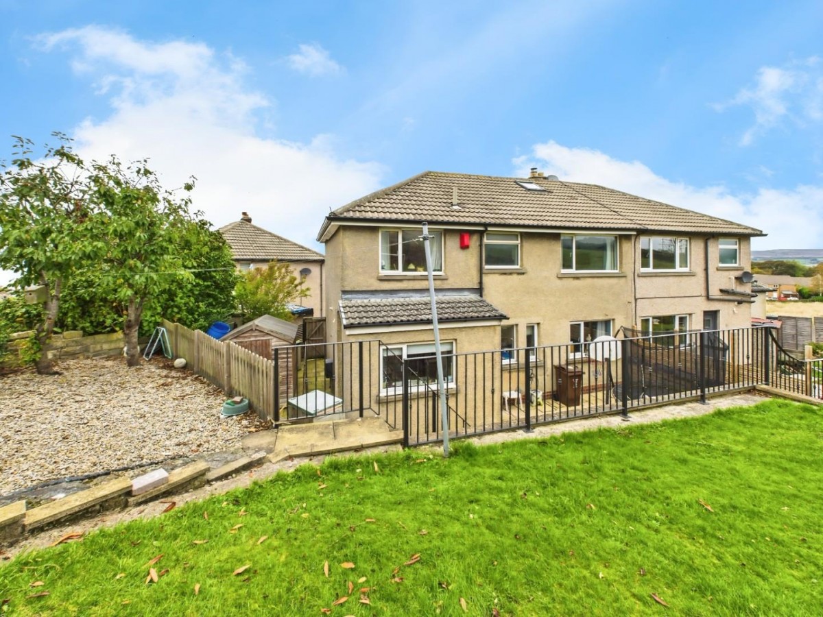 Harden Grove, Long Lee