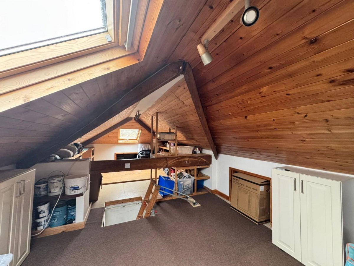 Harden Grove, Long Lee