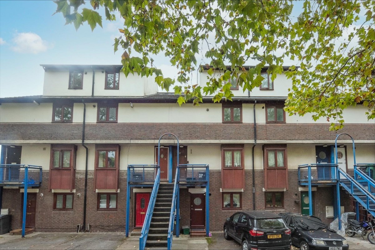 Westcroft Close, London