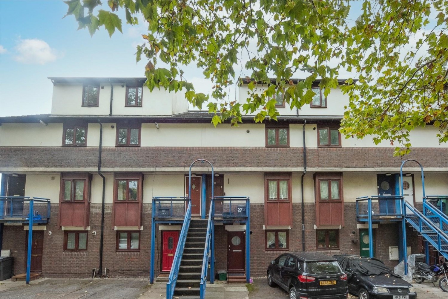 Westcroft Close, London