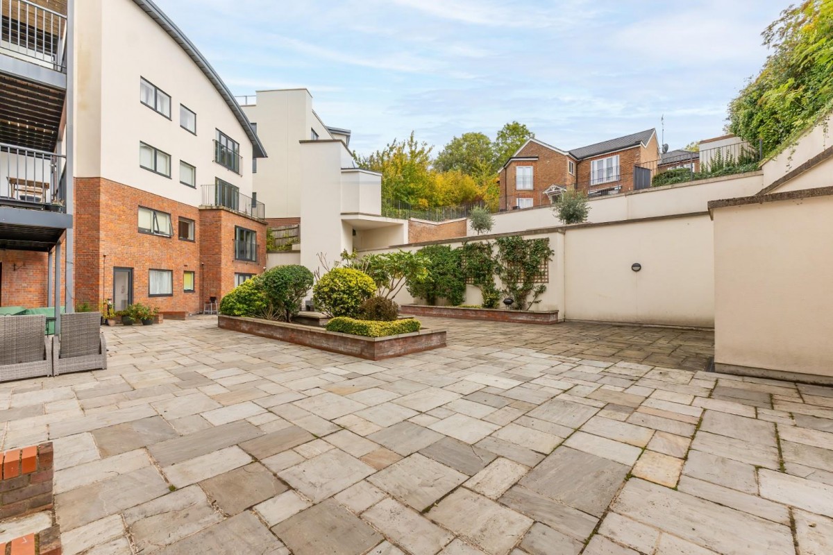 Brookside Court, Brook Street, Tring