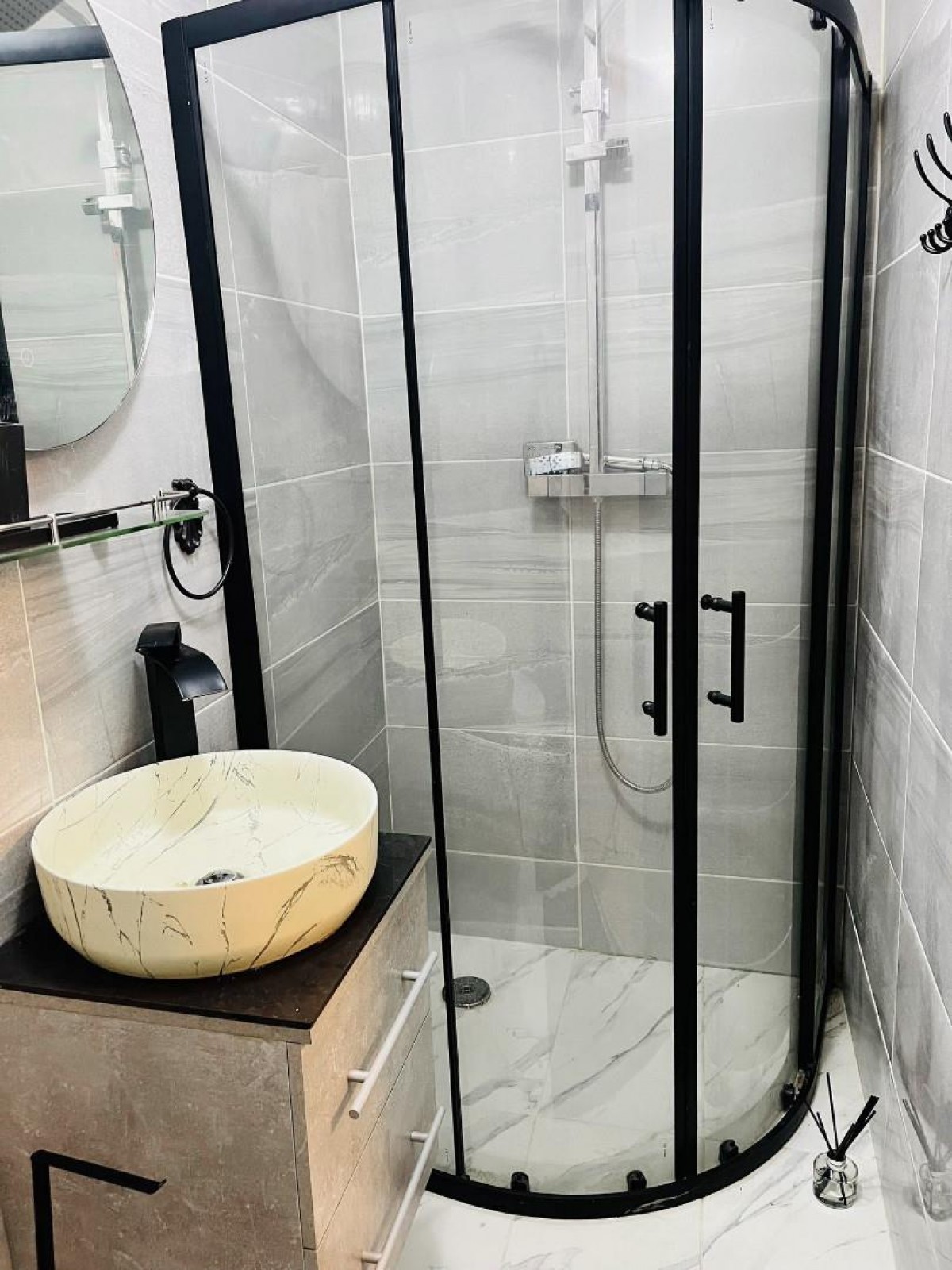 Barry Avenue, Bicester