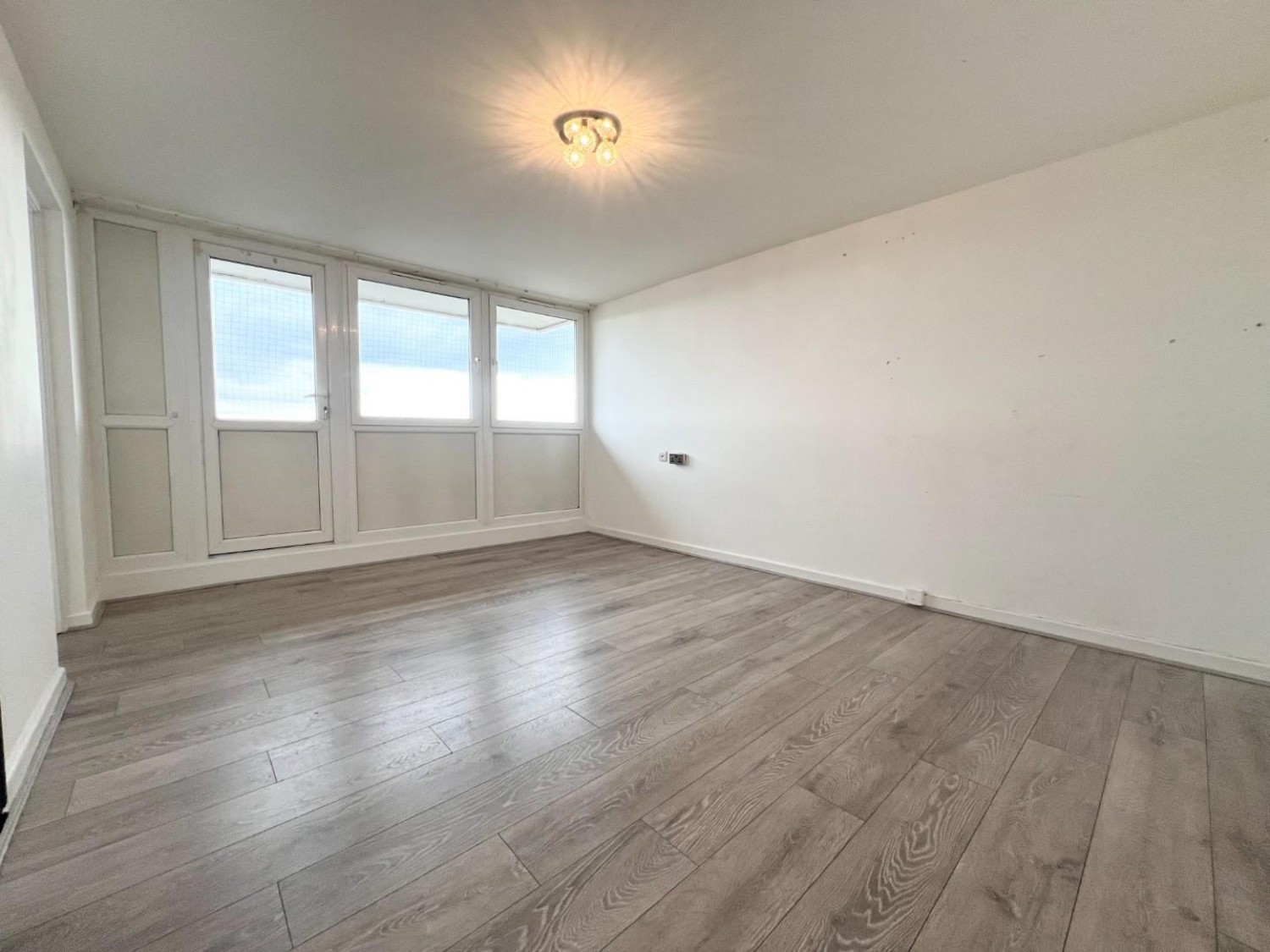 Green Dragon Lane, Brentford, TW8 0DB