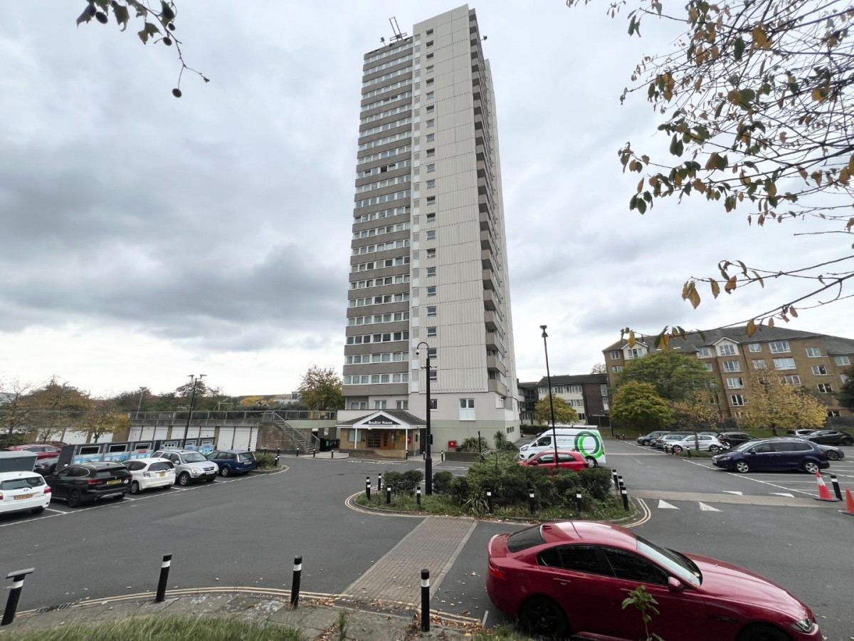 Green Dragon Lane, Brentford, TW8 0DB