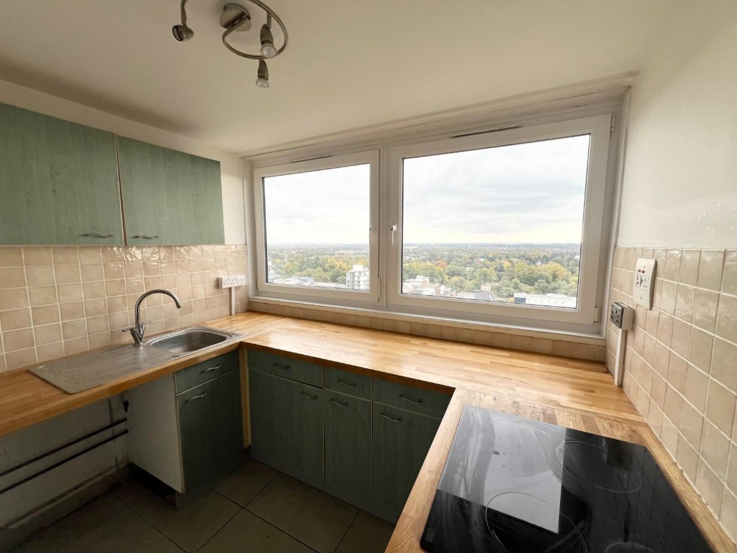 Green Dragon Lane, Brentford, TW8 0DB