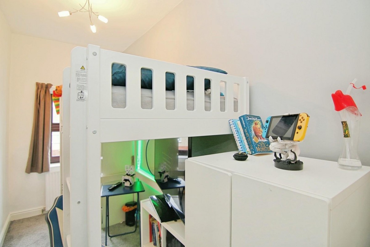 Occupation Lane , Pudsey , Leeds , LS28 8HL