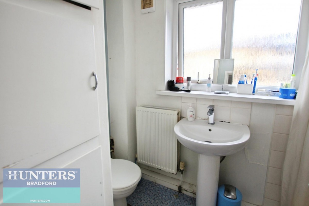 Farnham Road Bradford, West Yorkshire, BD7 3JE