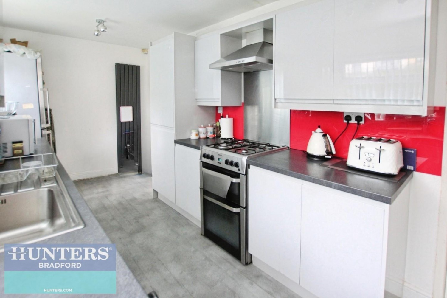 Farnham Road Bradford, West Yorkshire, BD7 3JE