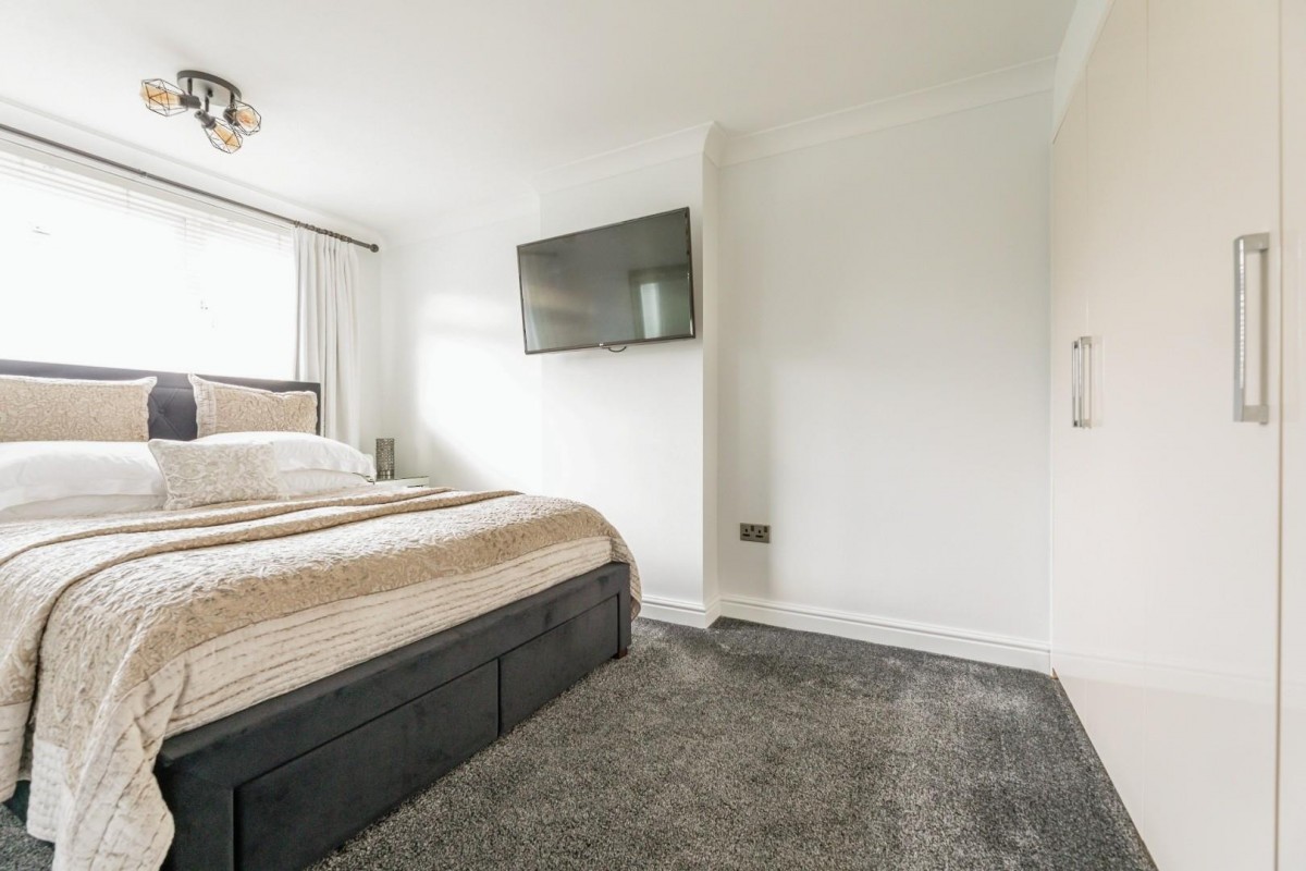 Oak Lodge Road, High Green, Sheffield, S35 4QA