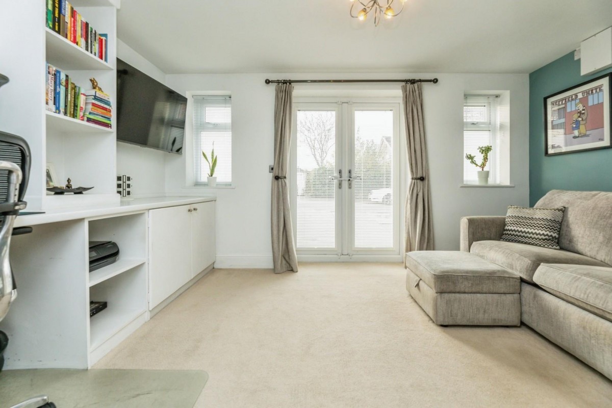 Oak Lodge Road, High Green, Sheffield, S35 4QA