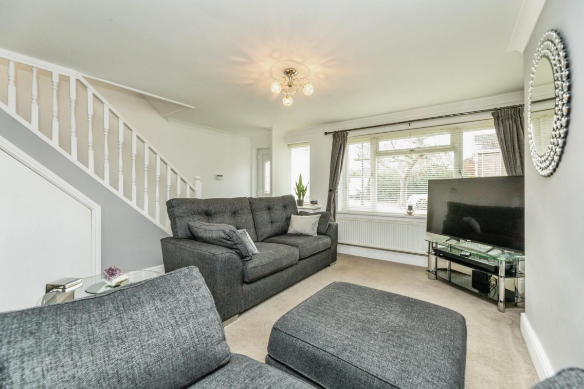 Oak Lodge Road, High Green, Sheffield, S35 4QA