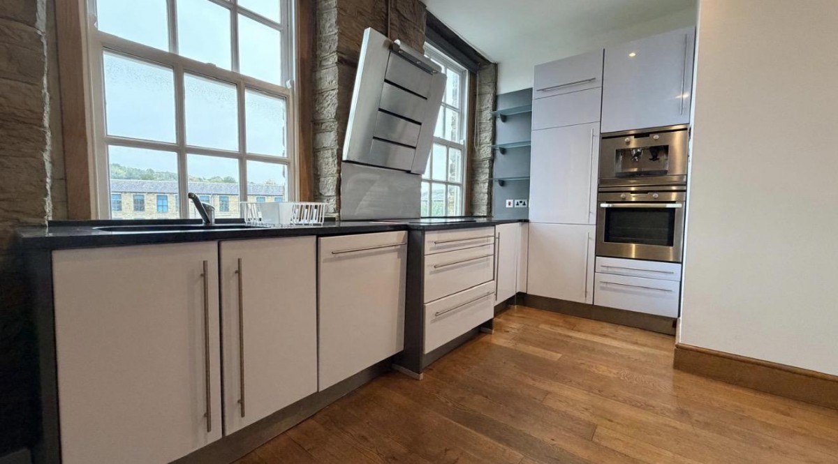 Station Road, Batley