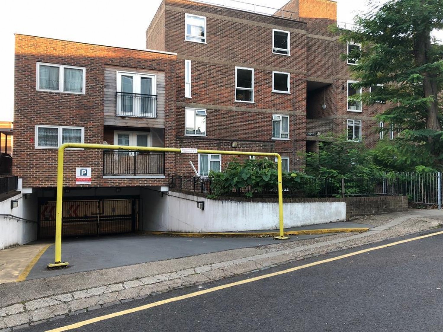 St. Peter's Close, London, E2