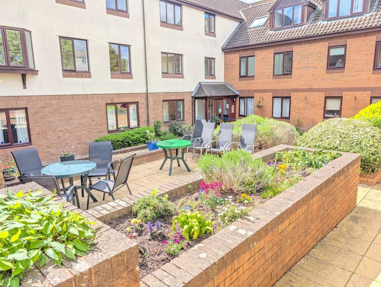 Midland Way, Thornbury, Bristol
