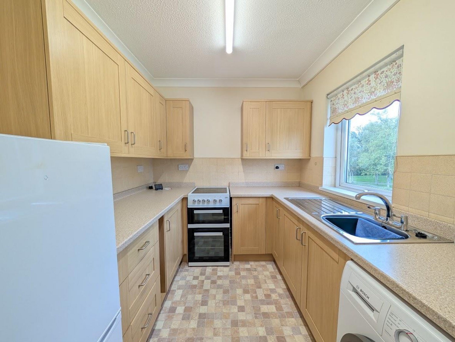 Midland Way, Thornbury, Bristol