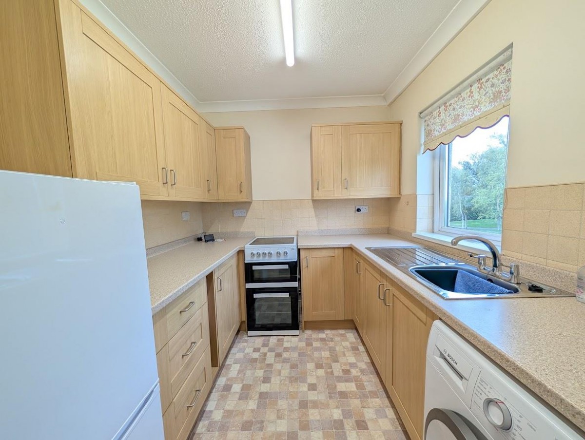Midland Way, Thornbury, Bristol