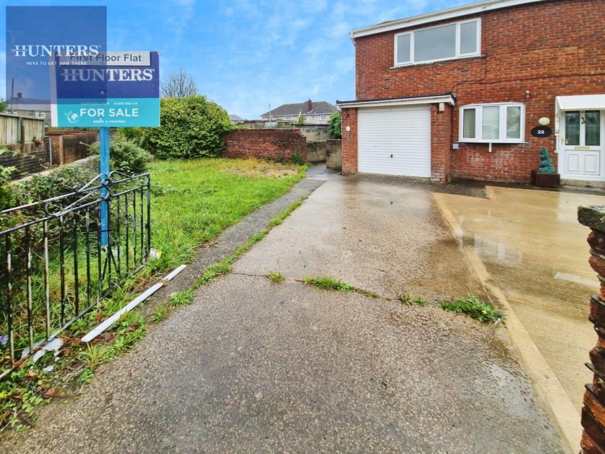 Dol Afon, Pencoed, Bridgend