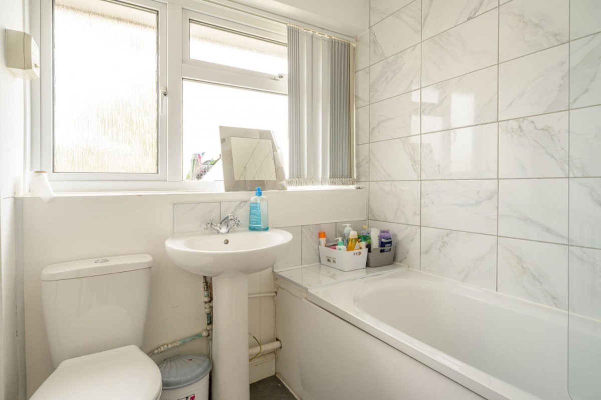 Knightlow Road, Harborne, Birmingham, B17 8PX