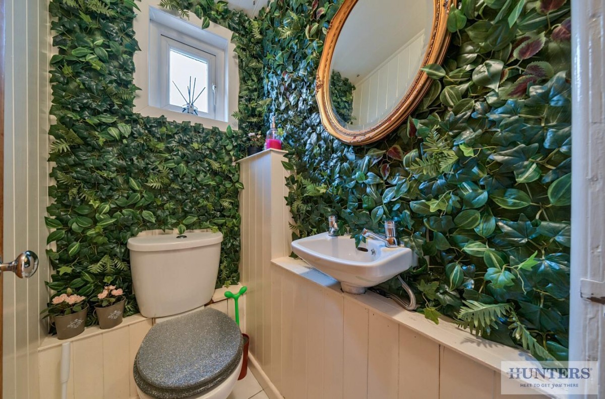 Benares Road, London