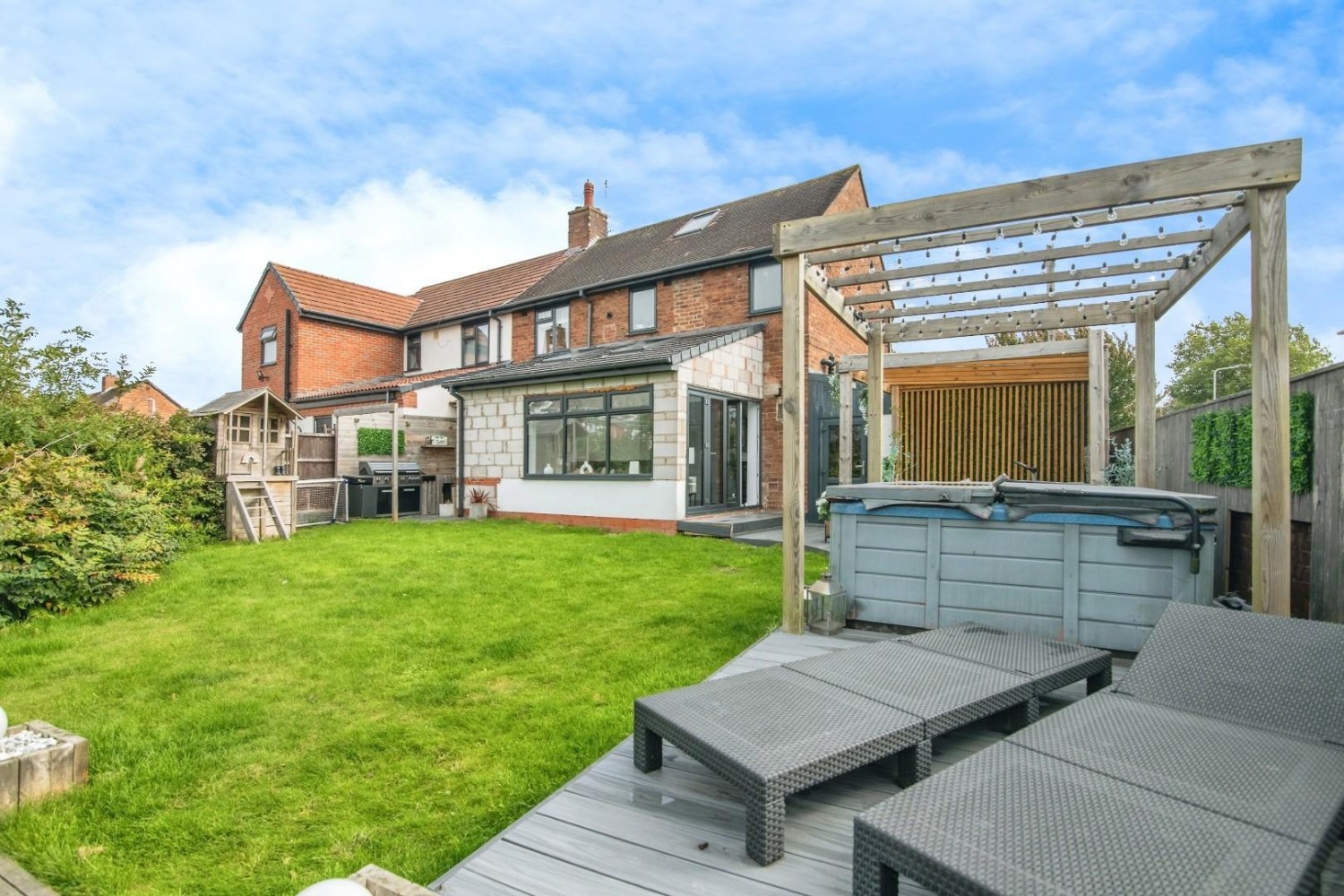 Mount Road., Lanesfield, Wolverhampton