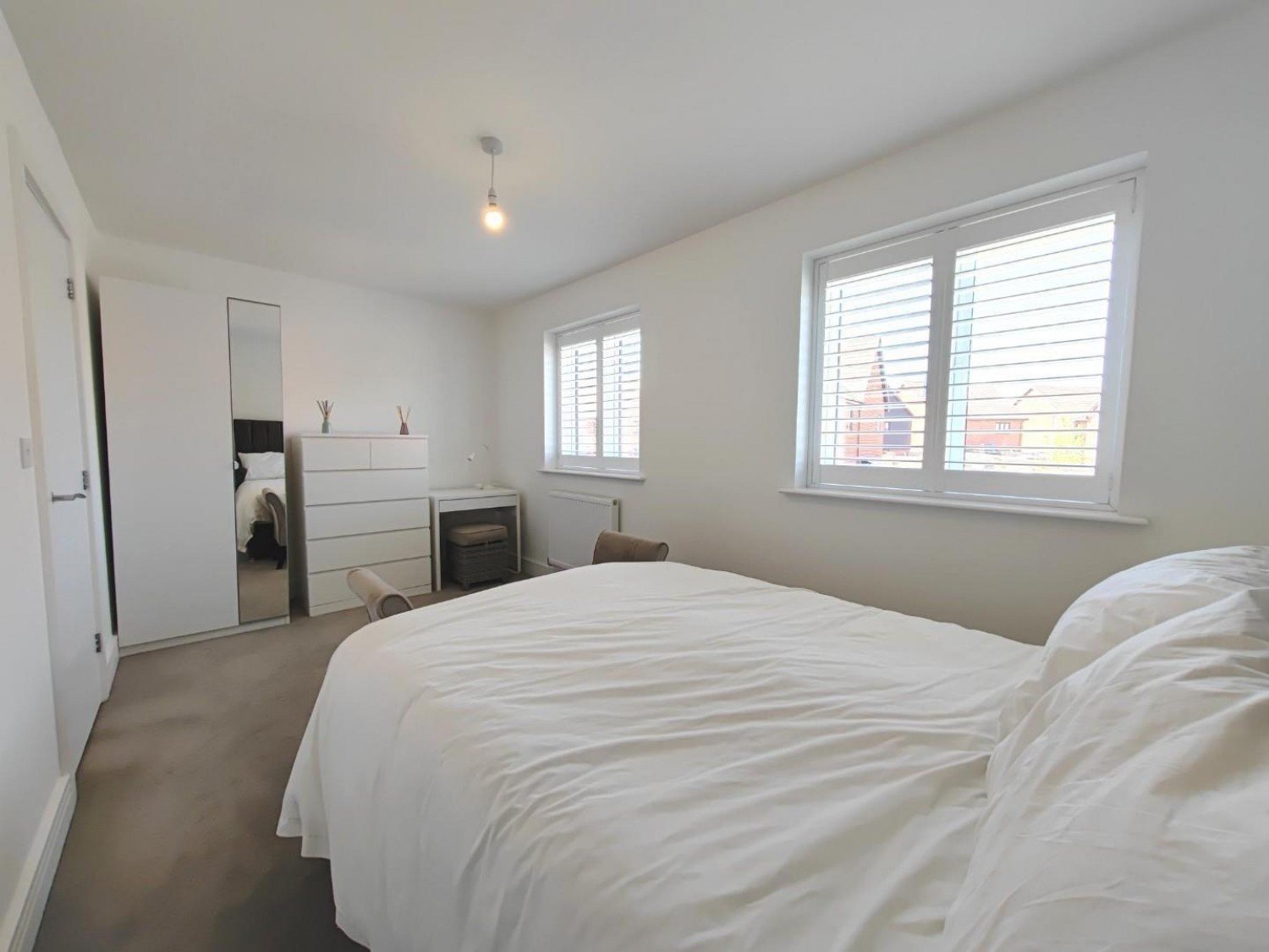 Dunlop Row, Crowthorne