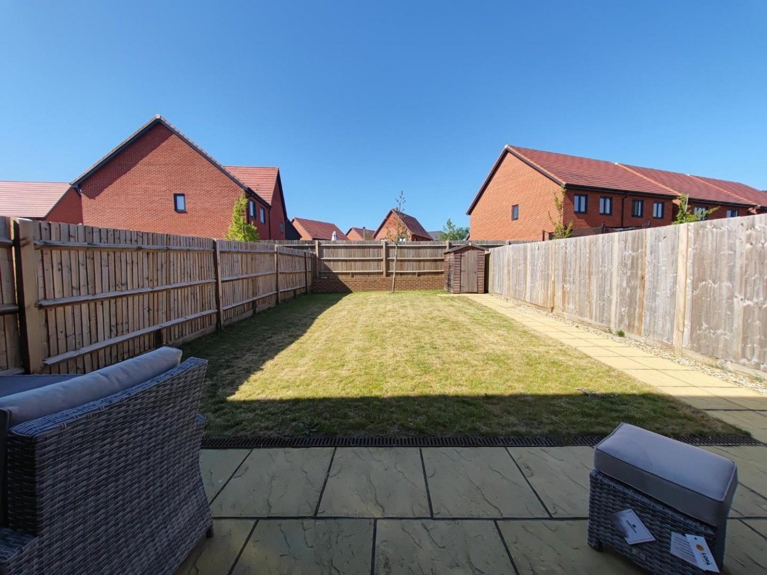 Dunlop Row, Crowthorne