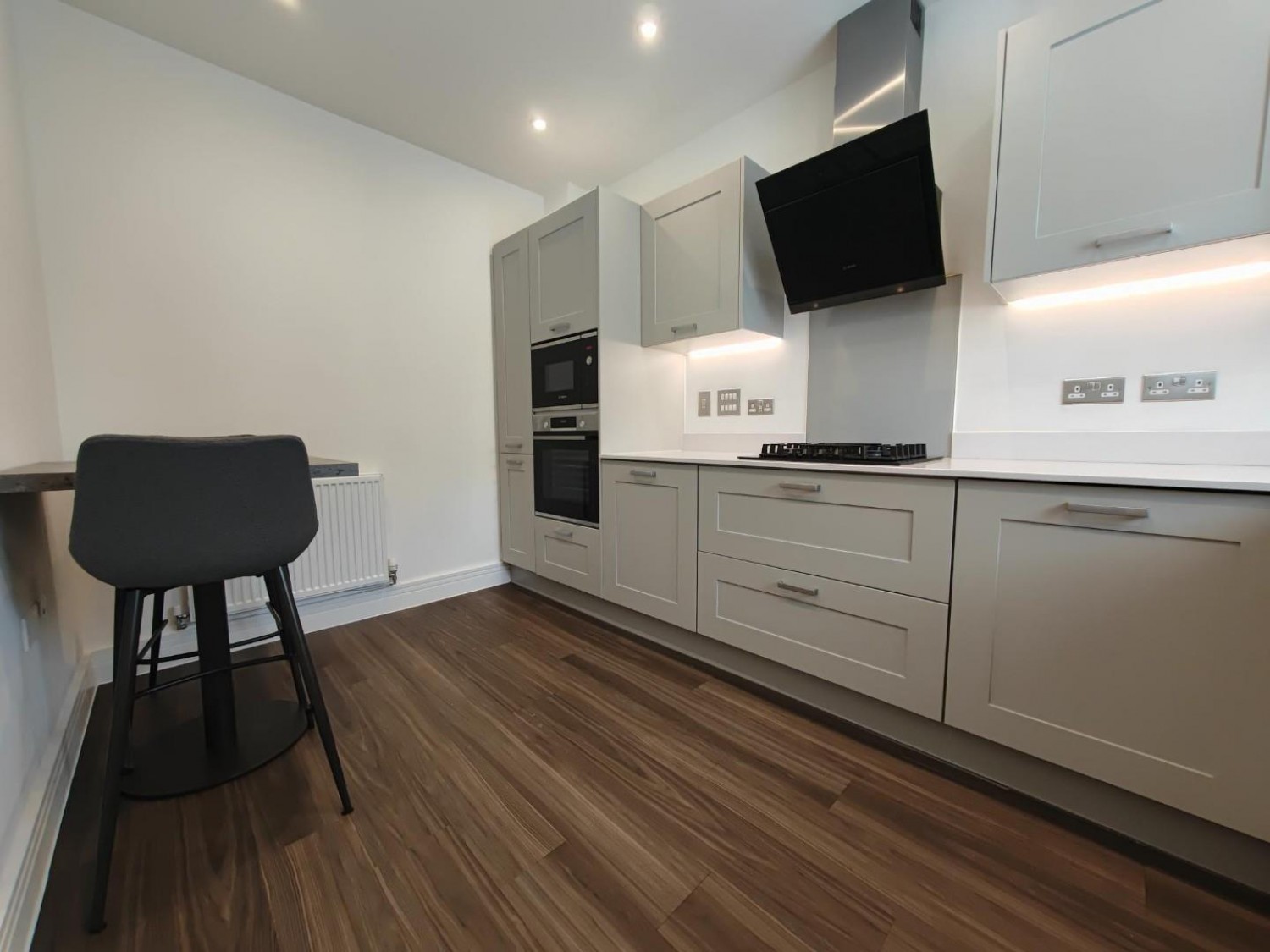 Dunlop Row, Crowthorne