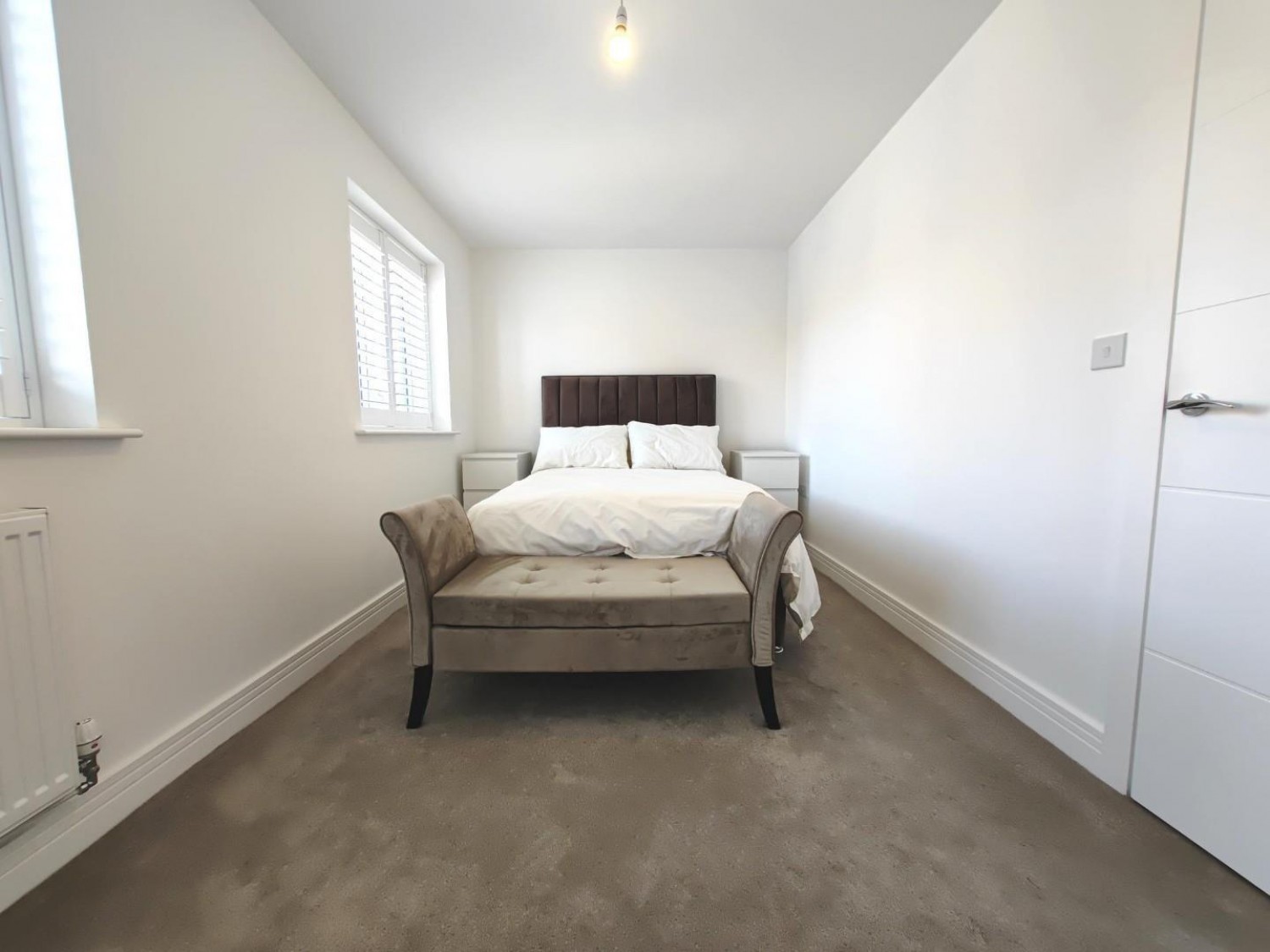 Dunlop Row, Crowthorne