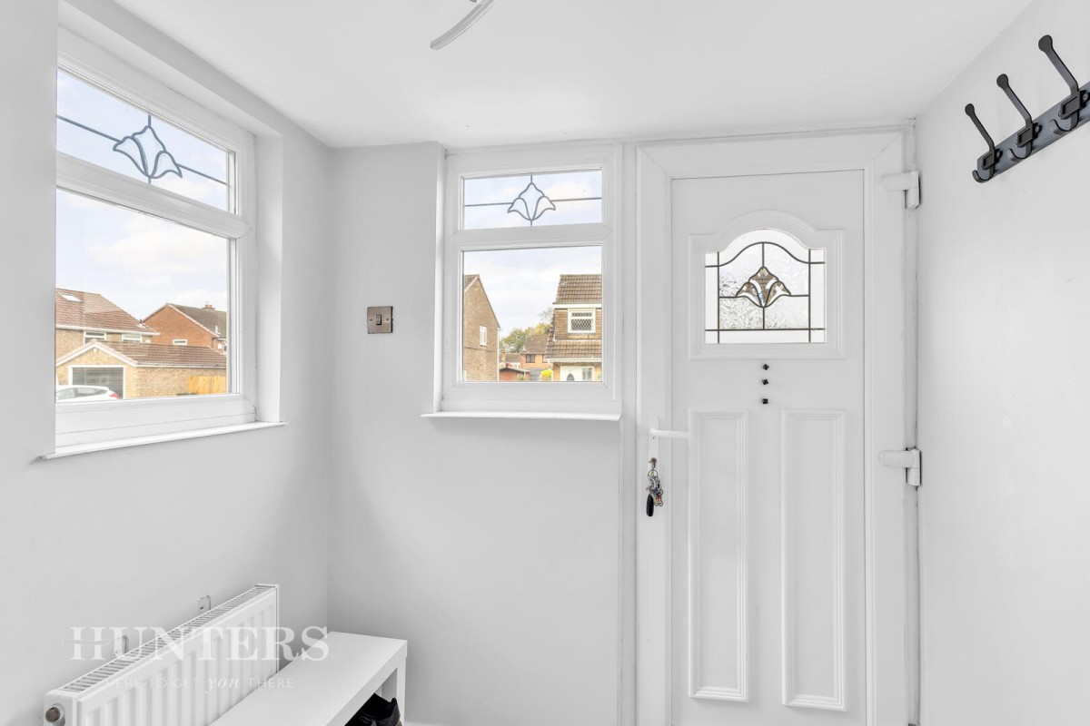 Chichester Close, Smithy Bridge, OL15 8QL