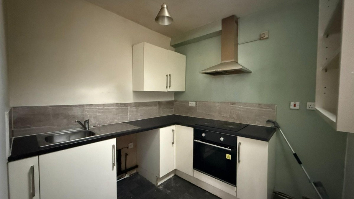 Flat 2, 3 Oldfield Lane, Heckmondwike, WF16 0JH