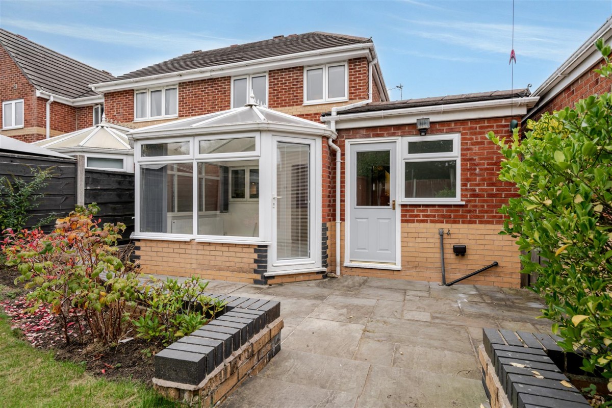 Clough House Drive, Leigh