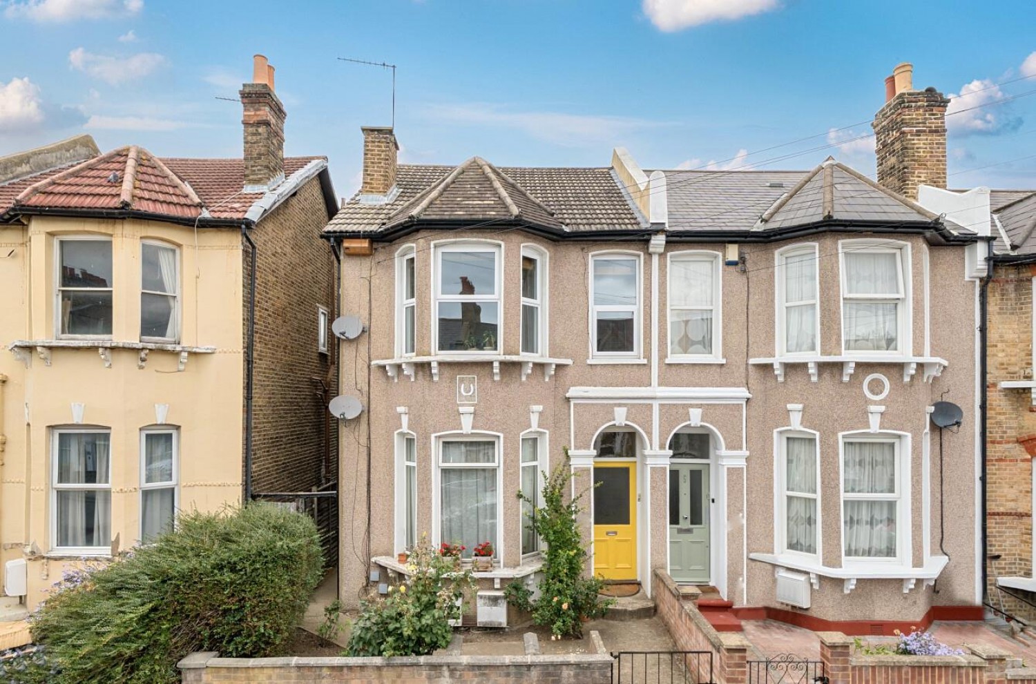 Glenwood Road, London, SE6 4NF