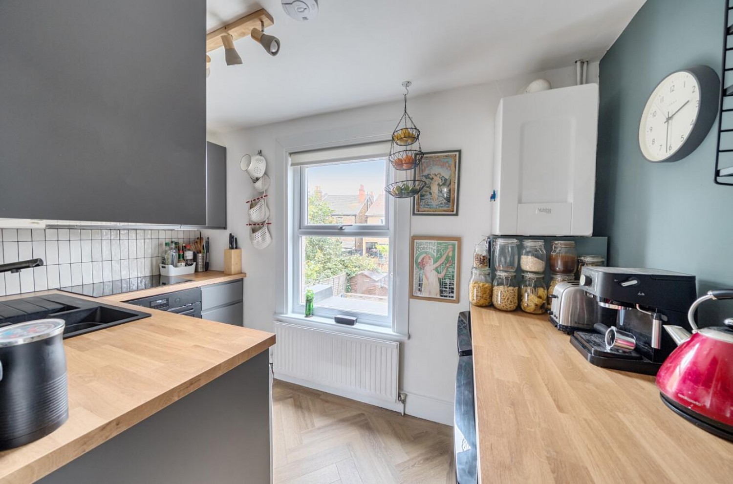 Glenwood Road, London, SE6 4NF