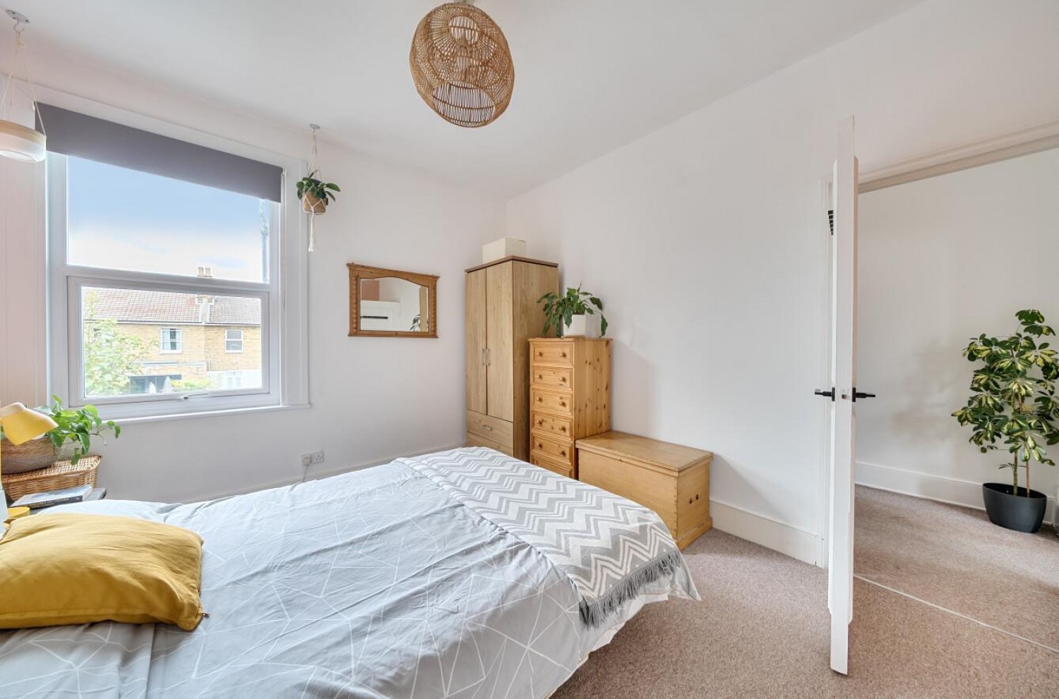 Glenwood Road, London, SE6 4NF