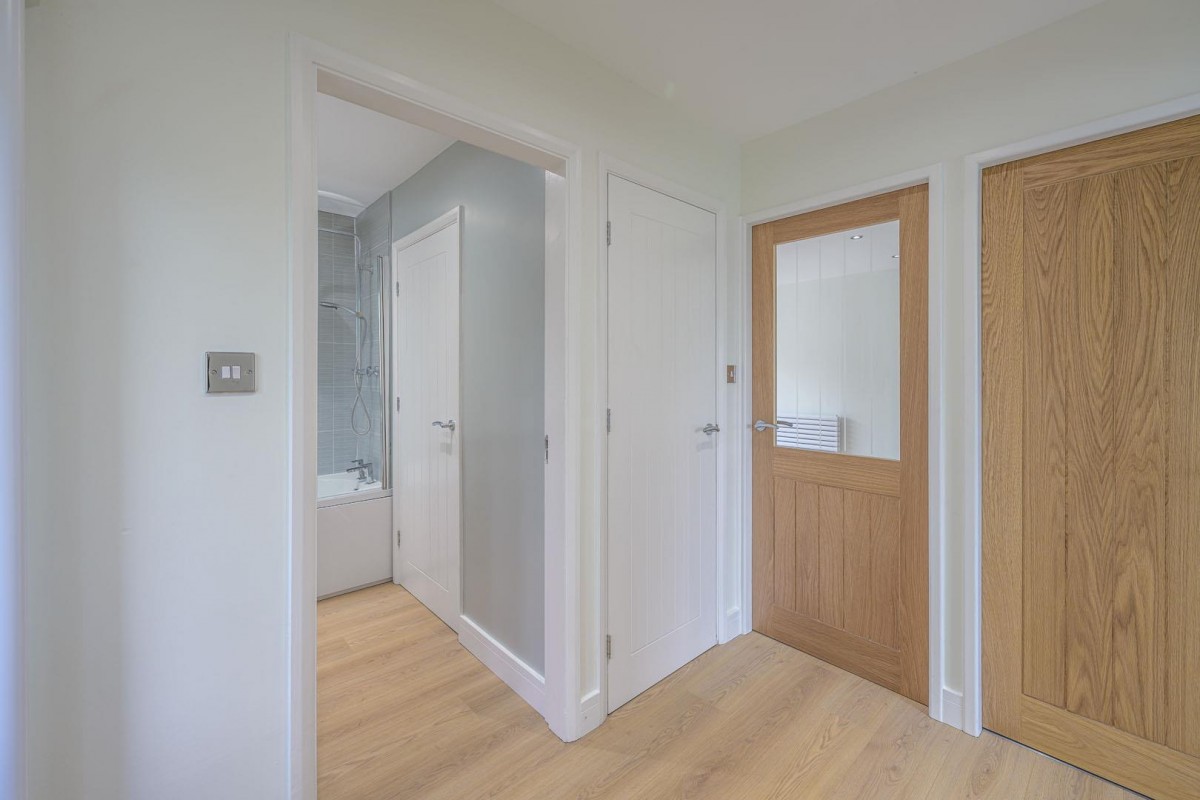 Lapwood Avenue, Kingswinford, DY6 8SG