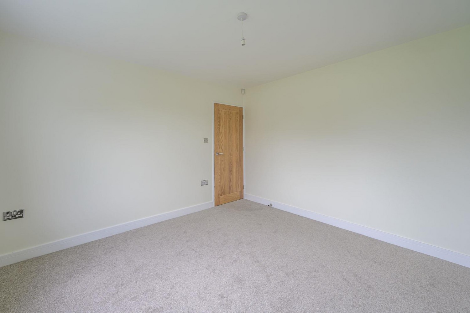 Lapwood Avenue, Kingswinford, DY6 8SG