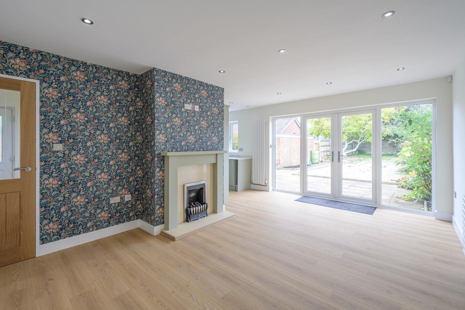 Lapwood Avenue, Kingswinford, DY6 8SG