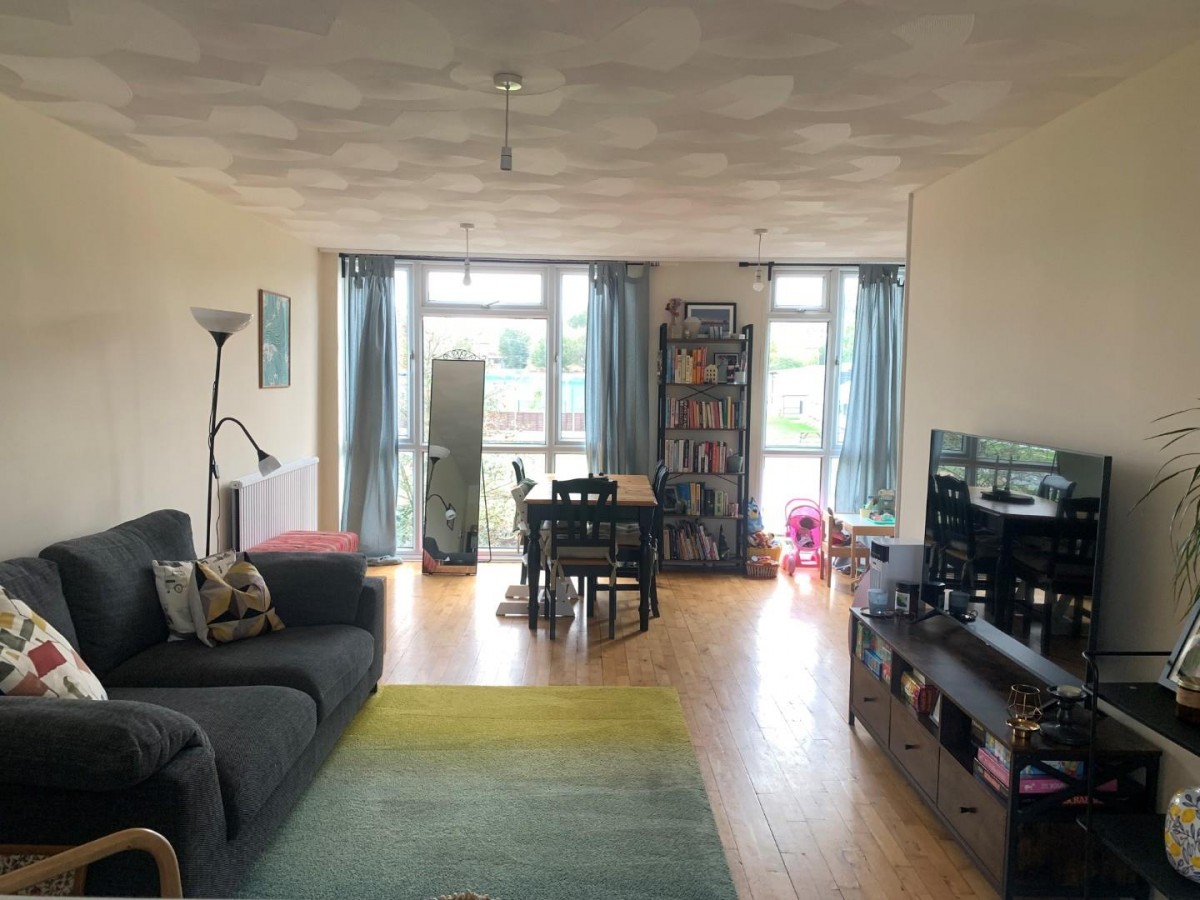 Weavers Close, Gravesend, DA11 0SJ