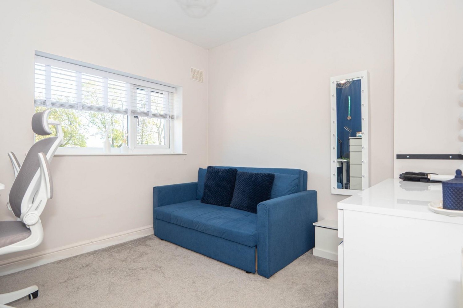 Half Mile Lane, Bramley , LS13