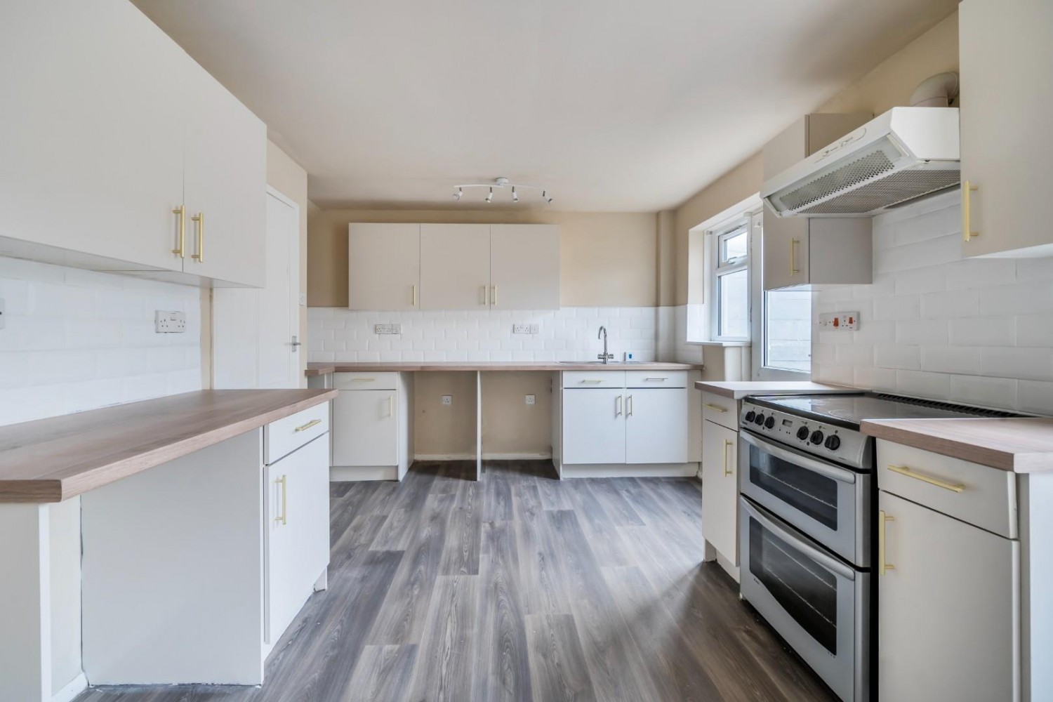 Summerfields, Henstridge.