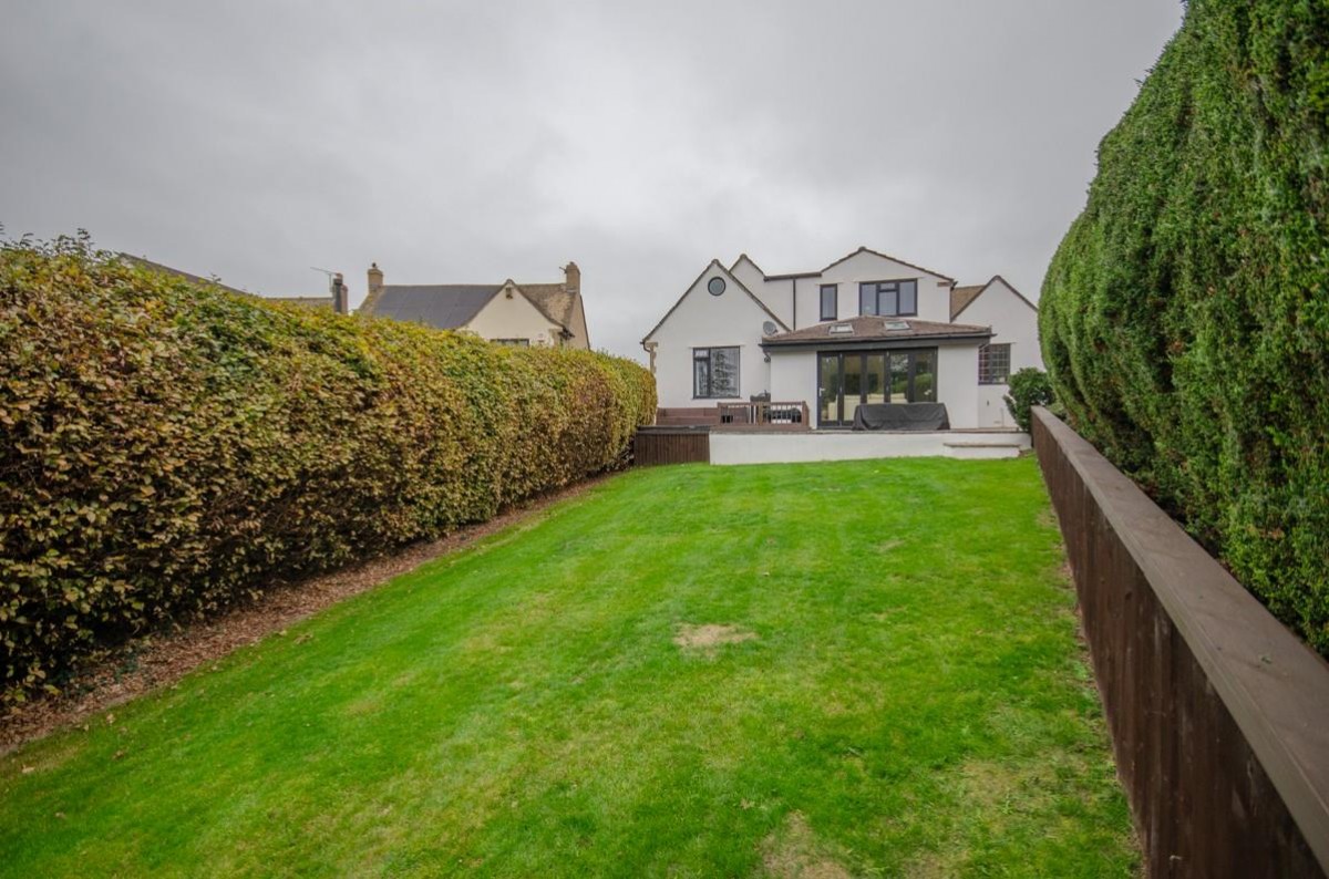 Riverwood Road, Frenchay, Bristol, BS16 1NX