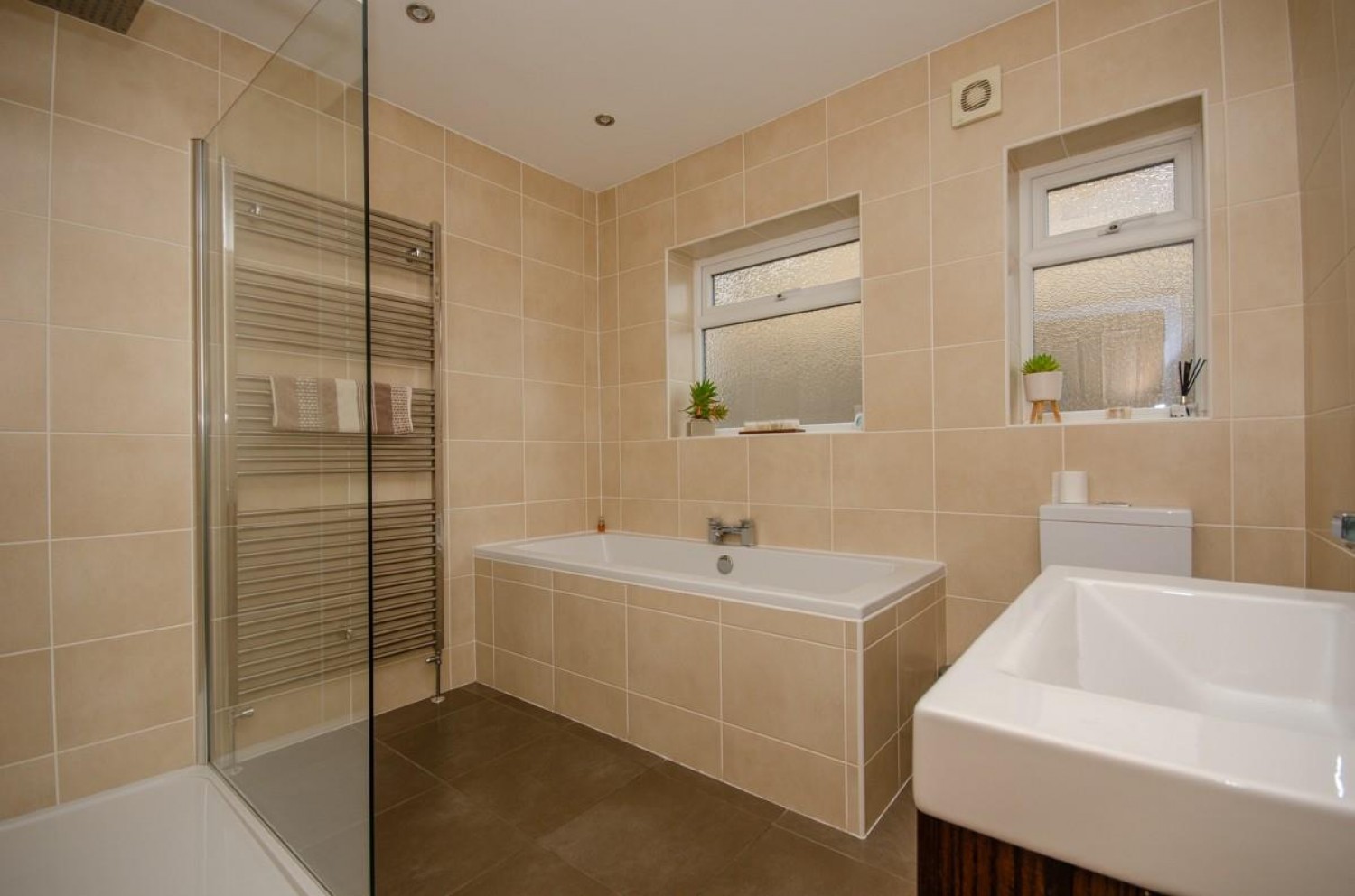 Riverwood Road, Frenchay, Bristol, BS16 1NX