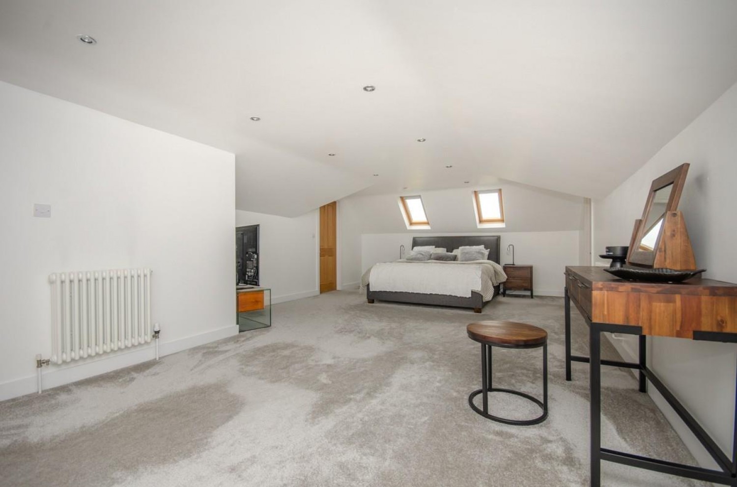 Riverwood Road, Frenchay, Bristol, BS16 1NX