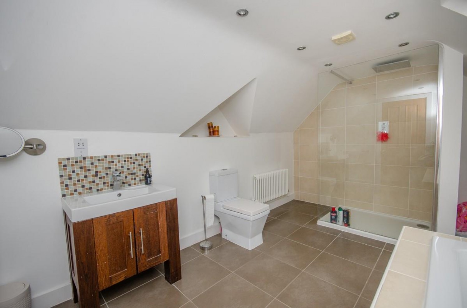 Riverwood Road, Frenchay, Bristol, BS16 1NX