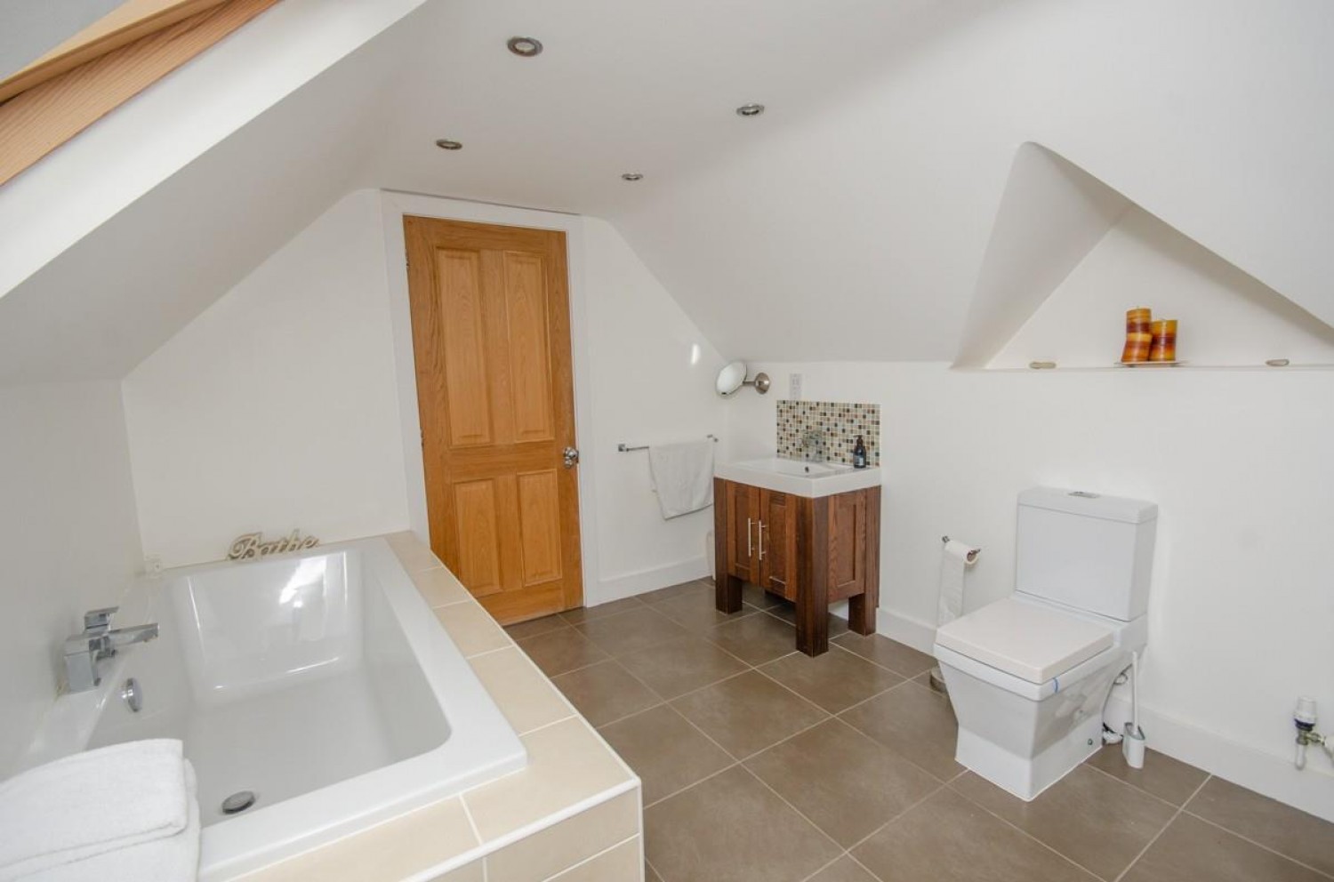 Riverwood Road, Frenchay, Bristol, BS16 1NX